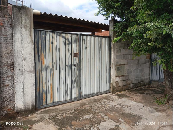 Rua Jose Antonio Gualda Martins,  320 Frente